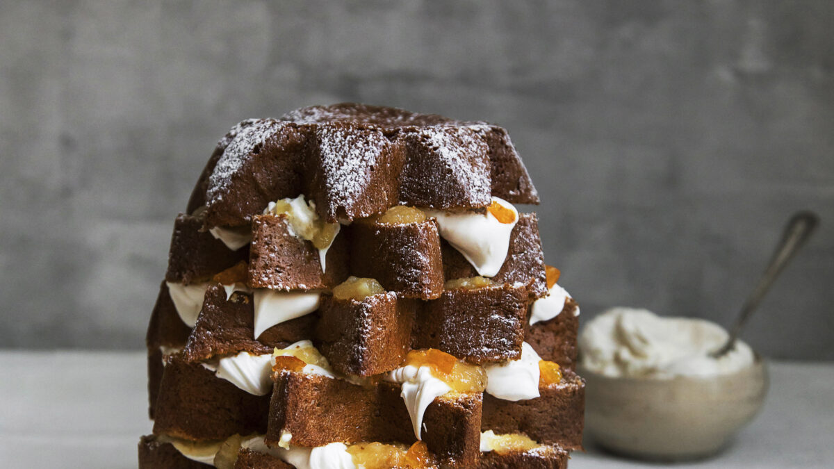 Pandoro farcito al mascarpone e mostarda vicentina