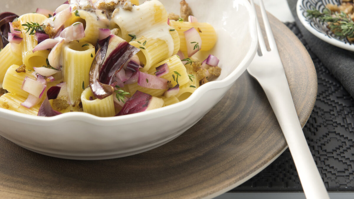 Maccheroni con fonduta di taleggio e radicchio tardivo