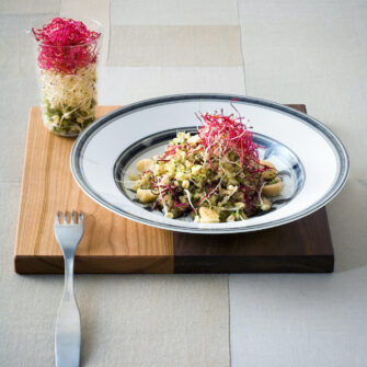 Quinoa con broccoli e zenzero