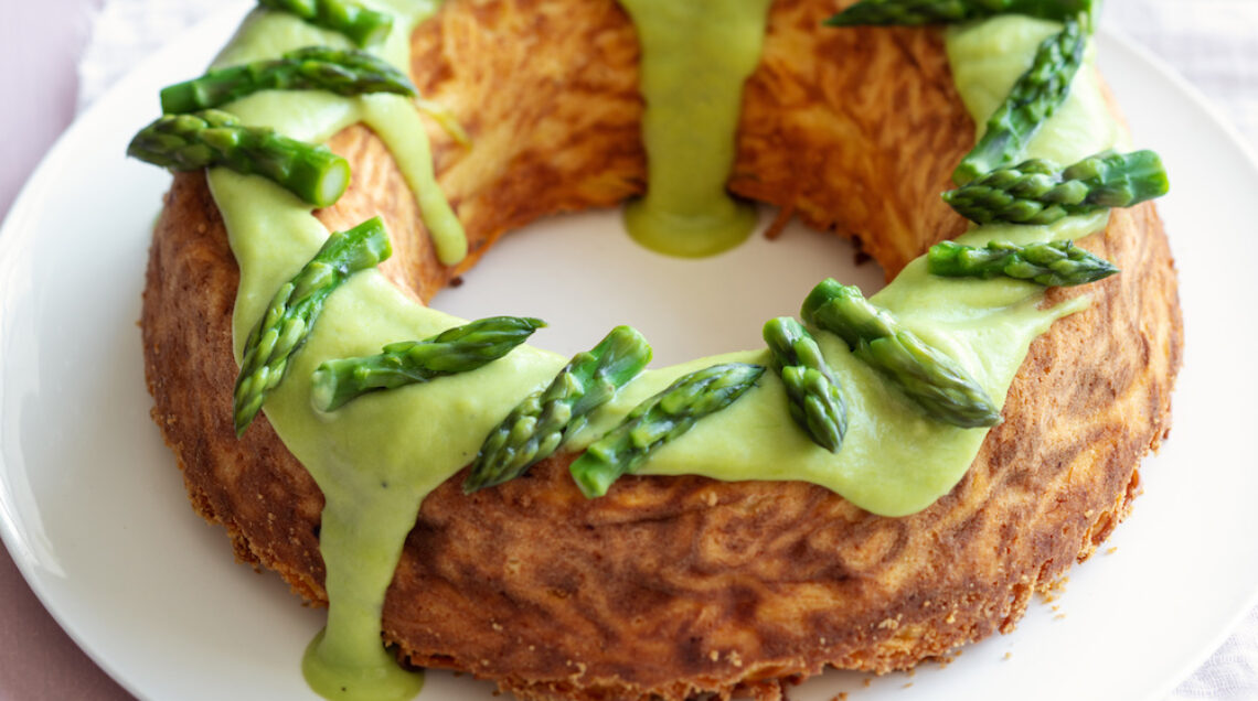 Savarin con salsa di asparagi