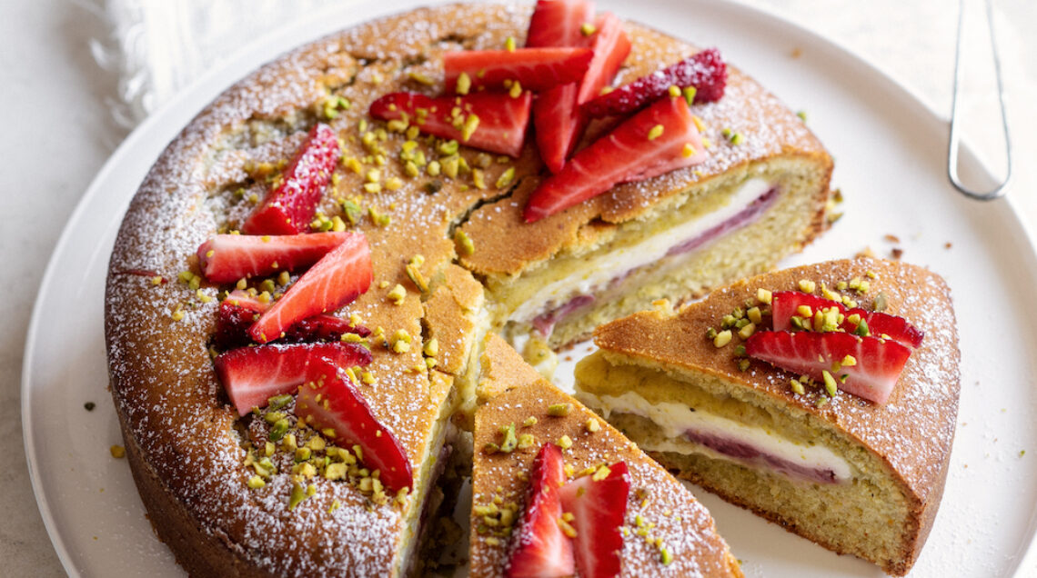 Torta ai pistacchi e fragole