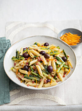 penne con cicoria pancetta e olive