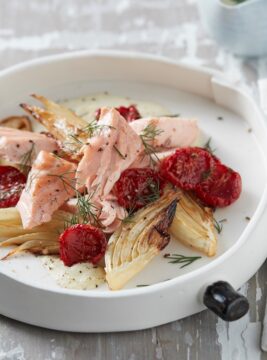 Insalata di salmone scottato al vino