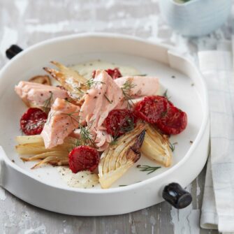 Insalata di salmone scottato al vino