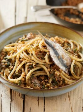 bucatini-con-le-sarde- e il finocchietto