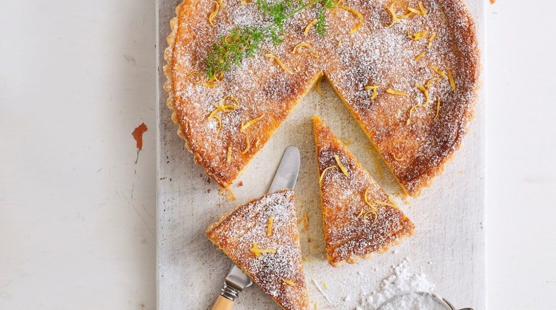 Torta cremosa al miele, limone e finocchietto