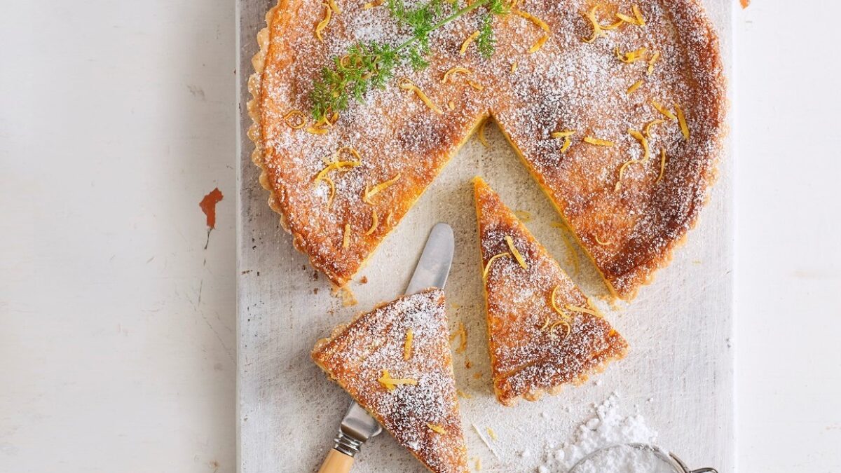 Torta cremosa al miele con limone e finocchietto