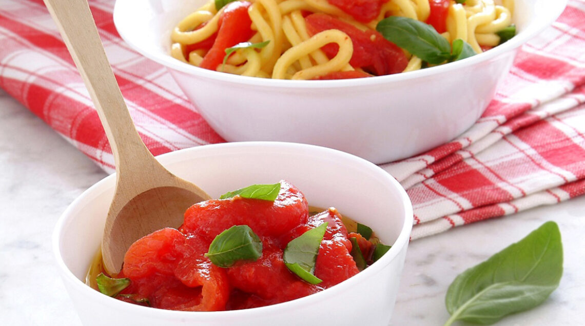 pasta alla chitarra con sugo freddo