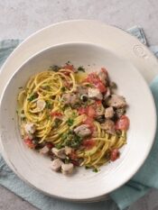 pasta con tonno fresco e sott'olio