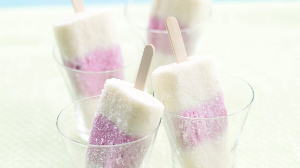 Stecchi gelato ai frutti di bosco e yogurt