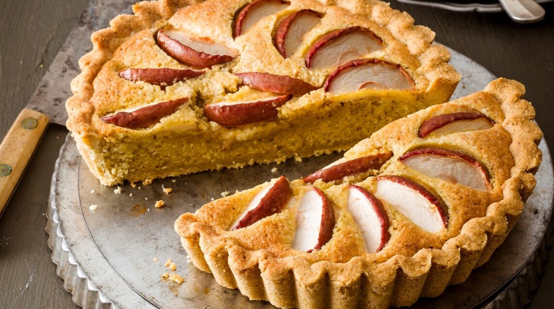Crostata di melannurca alle nocciole