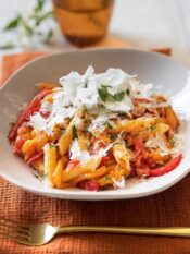 Pasta alla trapanese al doppio peperone