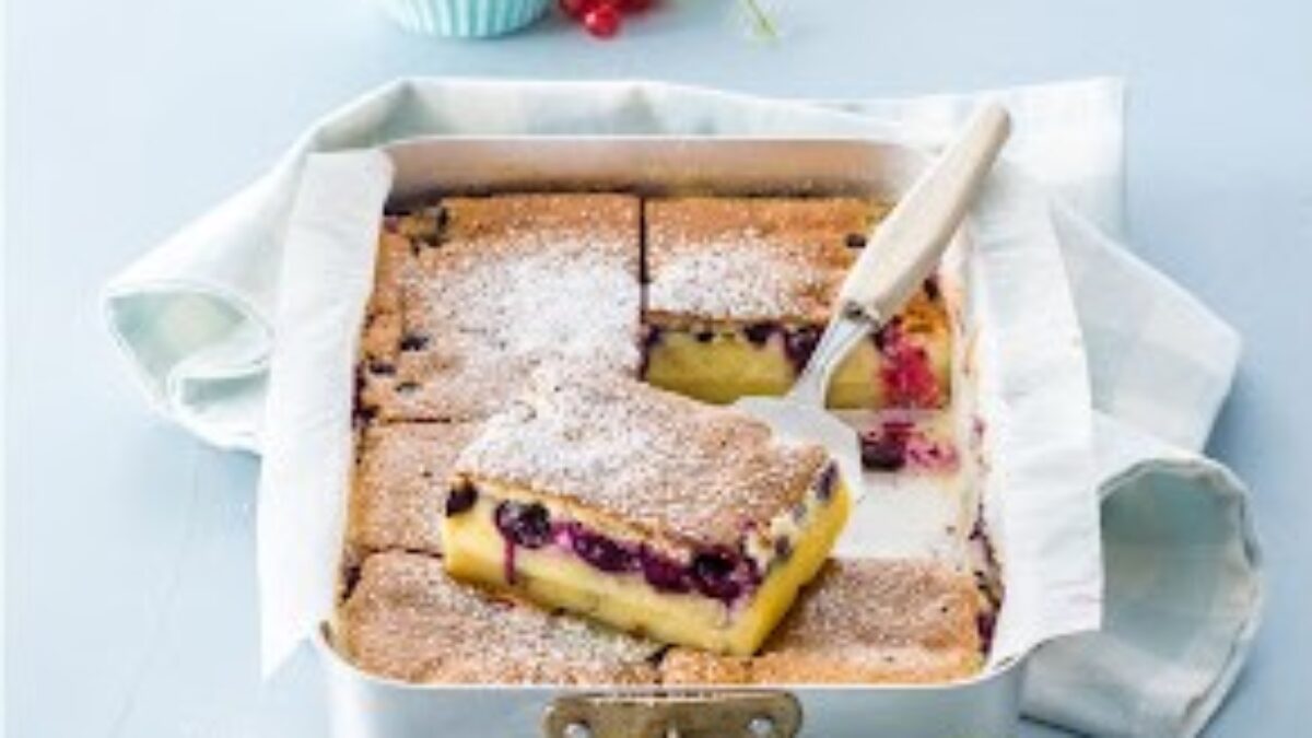 Torta magica ai frutti di bosco