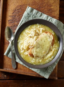 Zuppa di cipolle al pecorino