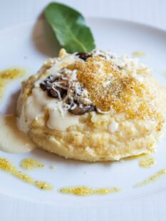 Polenta toc in braide con funghi