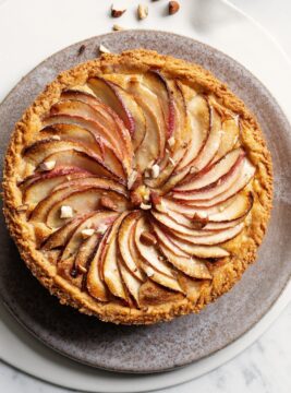 Torta con crema frangipane