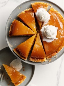 Torta rovesciata con savoiardi