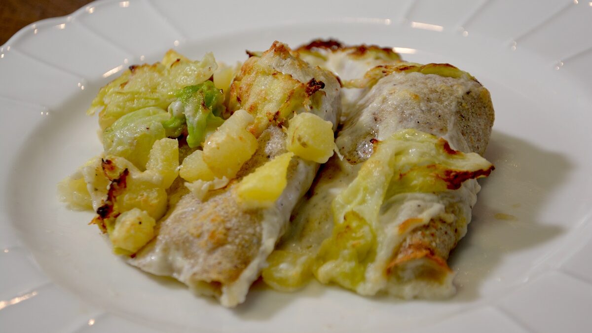 Crespelle di grano saraceno con verza e Casera