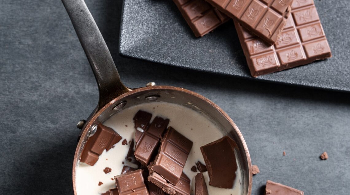 Torta- di- noci- con- ganache- di- cioccolato- al- t&egrave;- nero@saleepepe