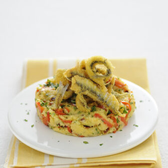 pasticcio ai peperoni con acciughe fritte