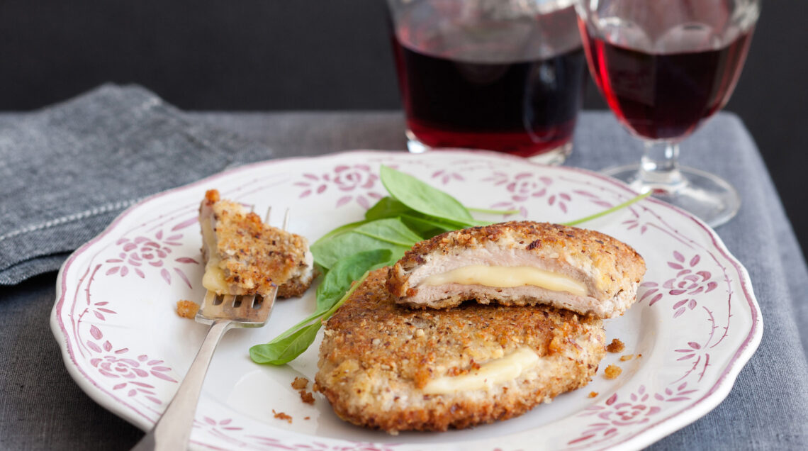 Cotolette di vitello farcite alle nocciole