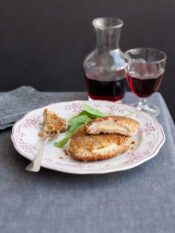 Cotolette di vitello farcite alle nocciole