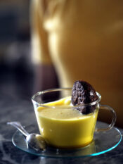 Zabaione con tortini di nocciole