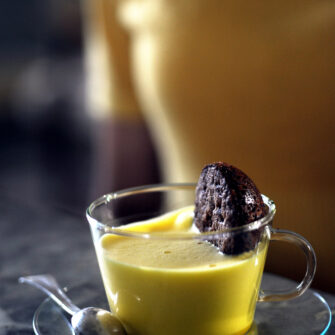 Zabaione con tortini di nocciole