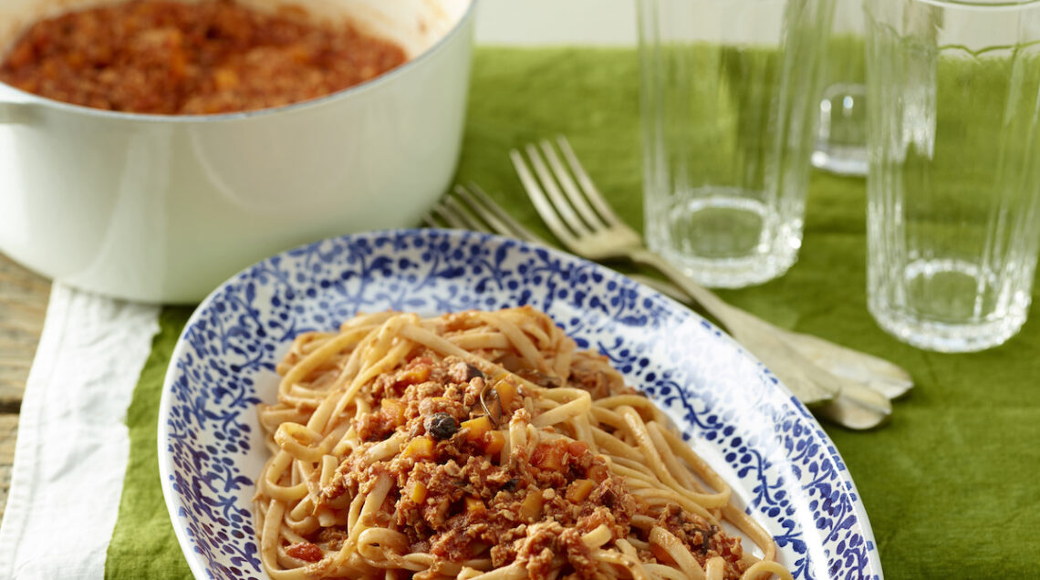 Linguine al ragù di soia e funghi shiitake