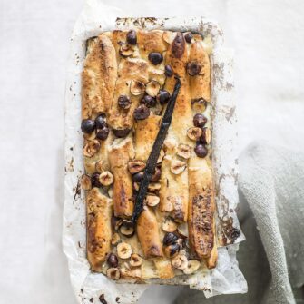 Budino di grissini con nocciole alla vaniglia
