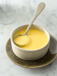 Zabaione salato o salsa spumosa