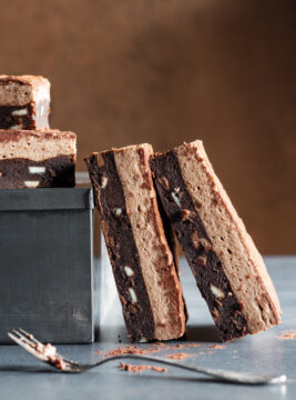 Rettangoli al gianduia con mousse al cioccolato