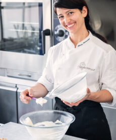 Tortine con mousse di yogurt greco
