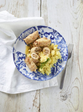 Involtini di fesa di tacchino con erbe e pomodori secchi