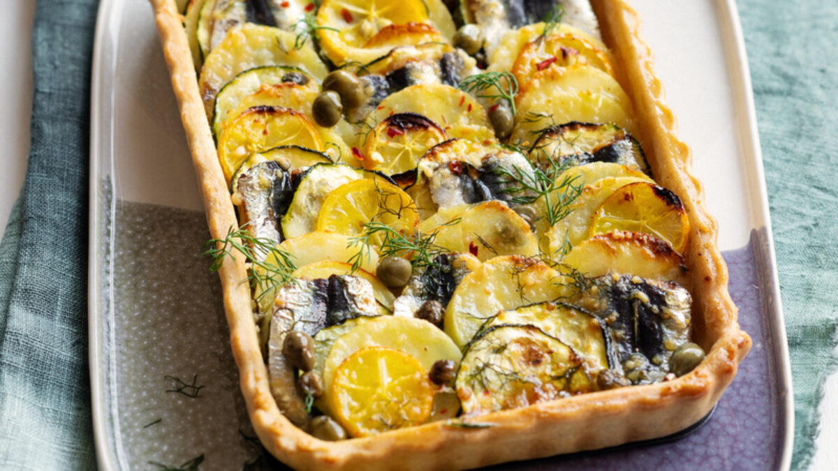 Crostata di patate, zucchine e sarde con finocchietto