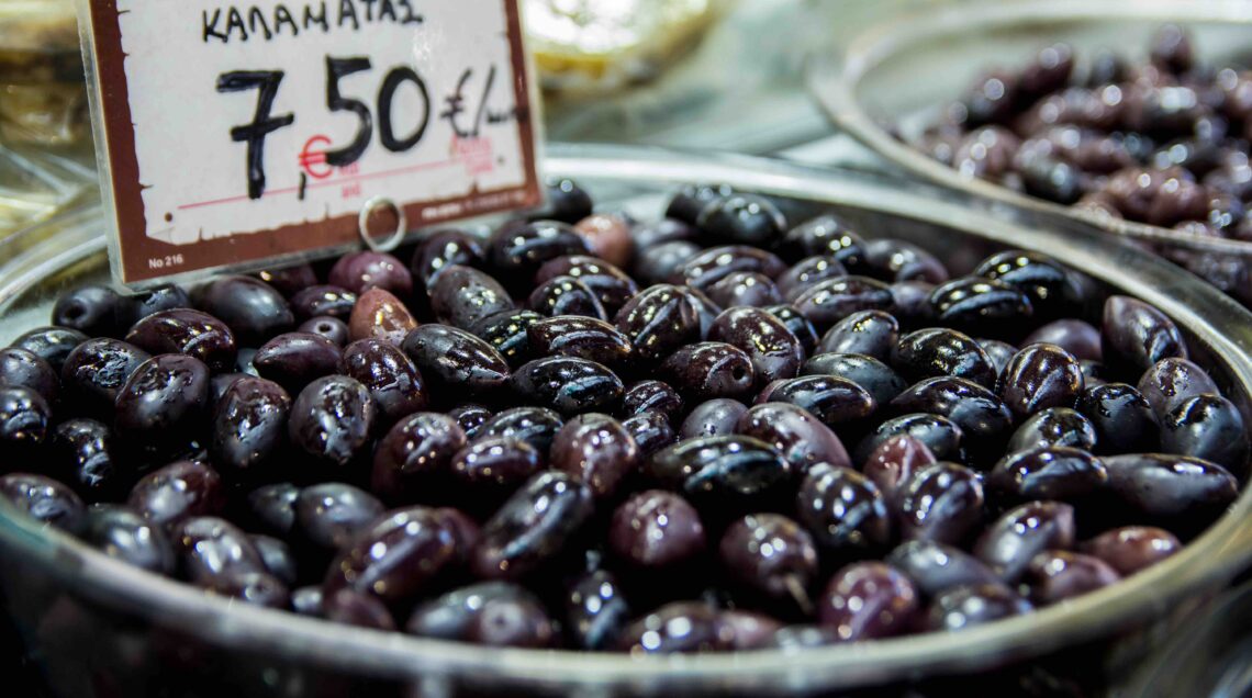 Olive di Kalamata, in vendita al mercato di Salonicco, Grecia