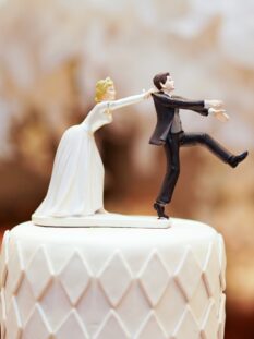 La storia dell'odierna Wedding Cake, figurine incluse