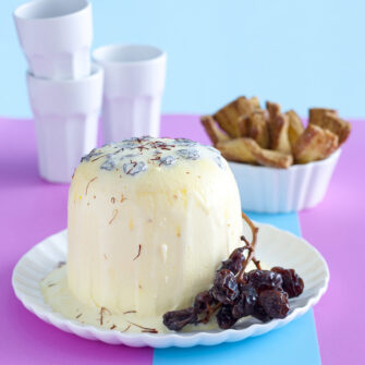 Semifreddi allo zafferano e Marsala con uva passa di Zibibbo