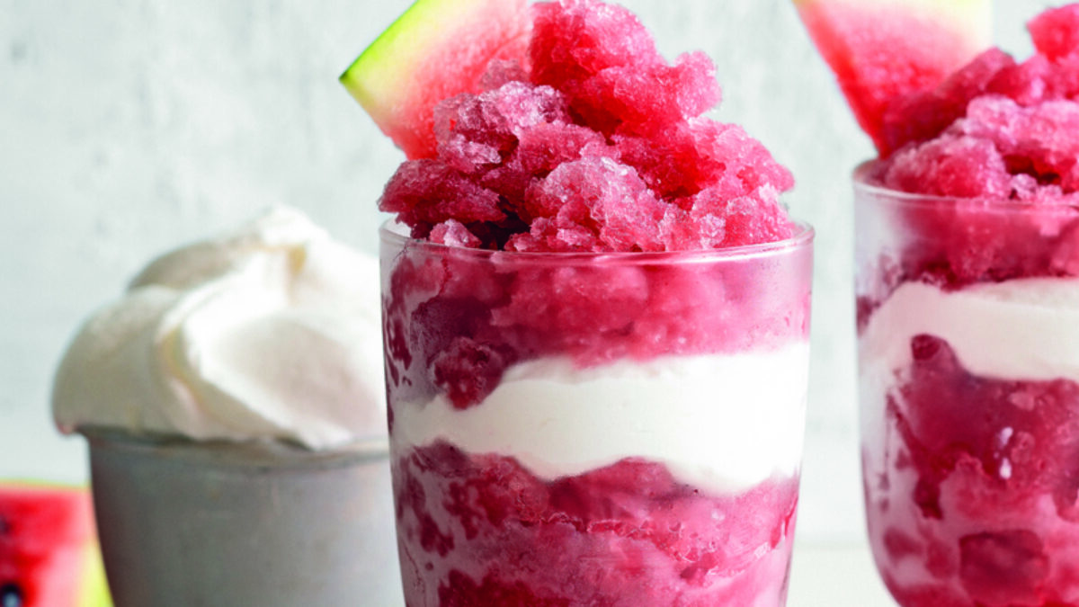 Granita di anguria, vino rosso e panna montata