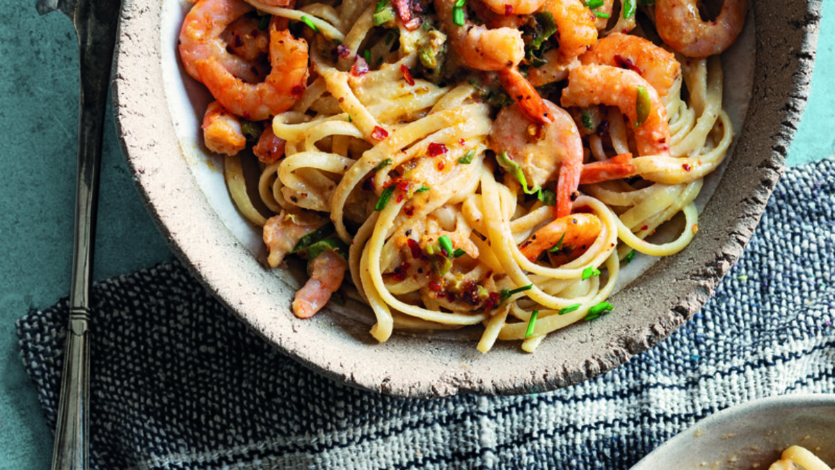 Linguine con burro di nocciole e mazzancolle al chipotle