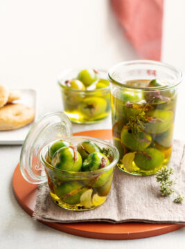 Pomodori verdi ripieni di acciughe sott'olio