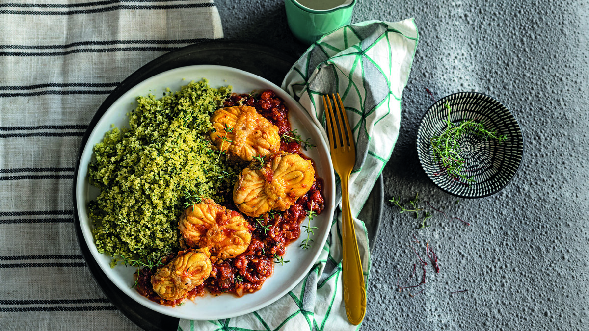 Cous cous marocchino con coda di rospo e pomodoro