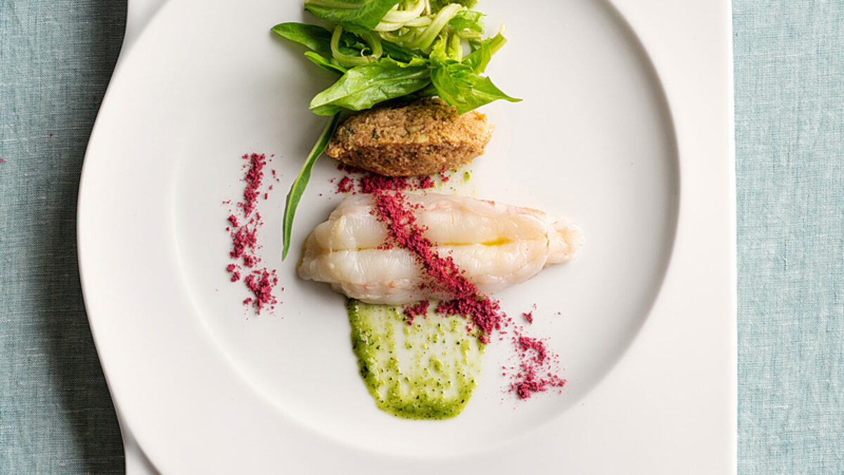 Scampo con panzanella e granita di rapa rossa