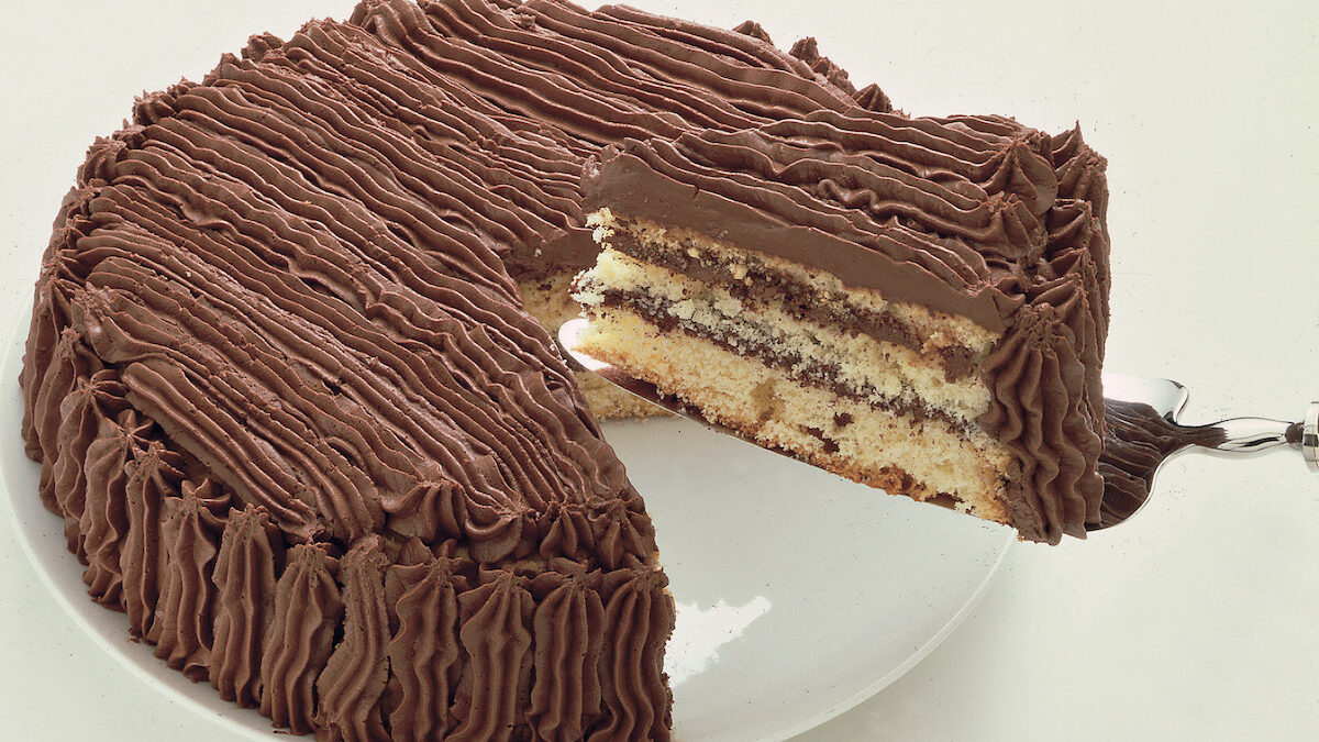 Torta farcita al cioccolato