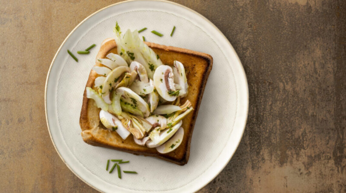 Insalata con champignon in cassetta