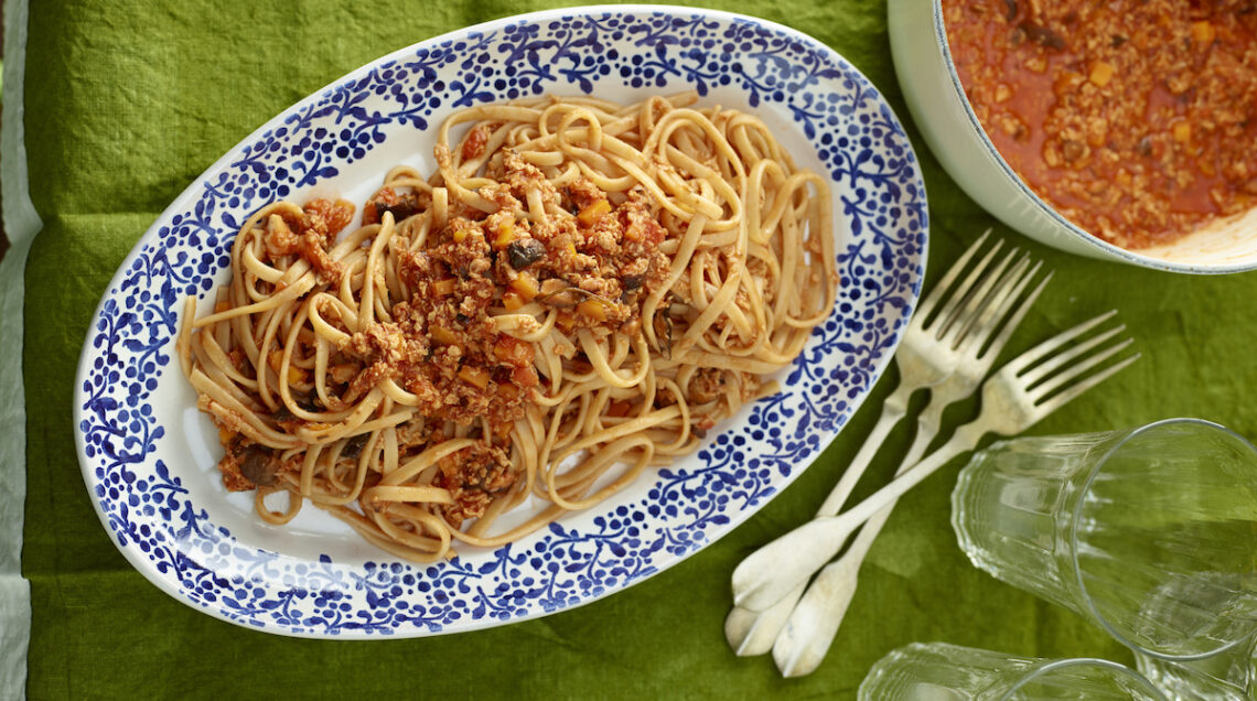 linguine al ragù di soia e shiitake