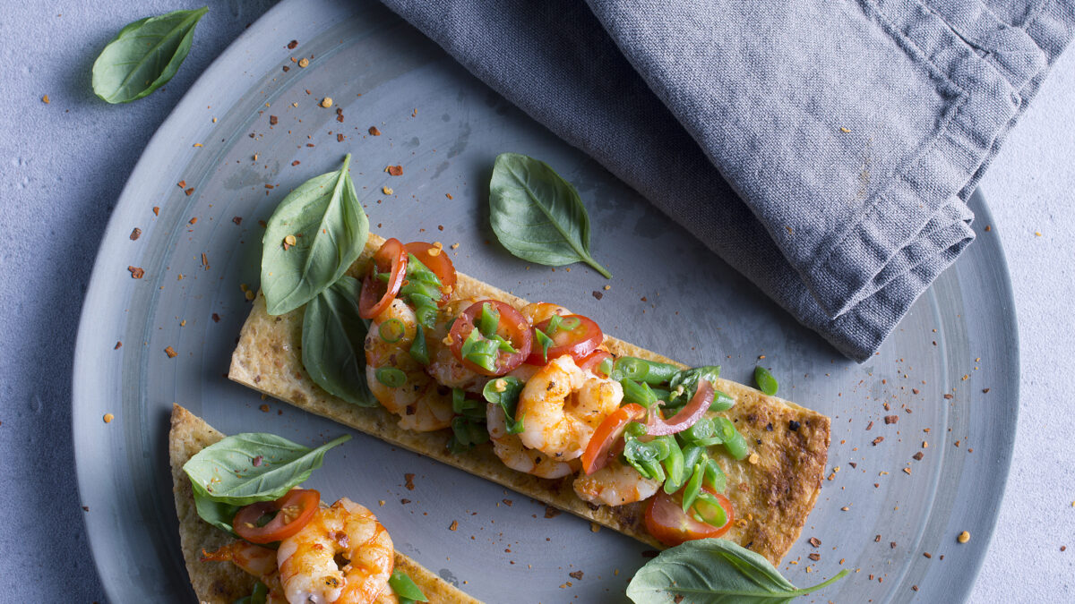 Piada bruschettata ai gamberi