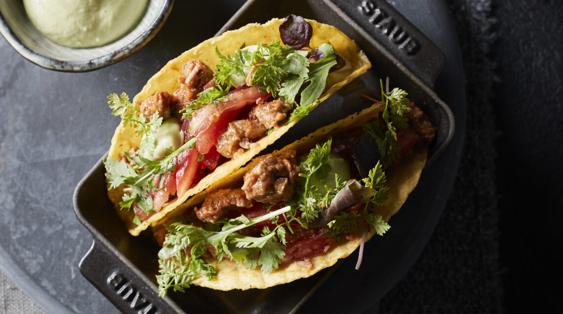 Tacos di spinacino di manzo cotto in salsa piccante con crema di avocado SP_CCC8896