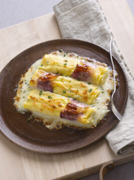 Cannelloni con fontina, crescenza e speck