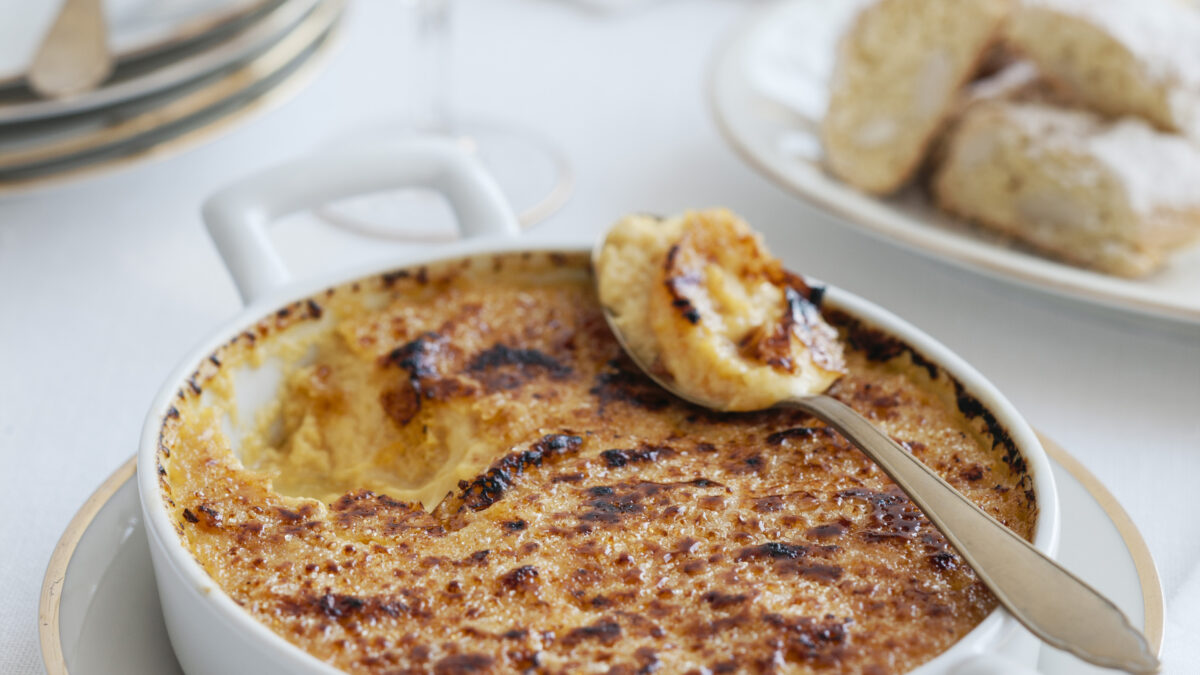Flan di arancia e anice con cantucci